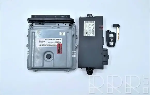 BMW 3 E90 E91 Engine ECU kit and lock set 13618510221 8510221 0281016838