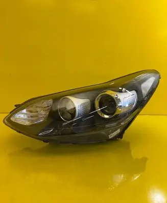 KIA Sportage Headlight/headlamp 92101F1010