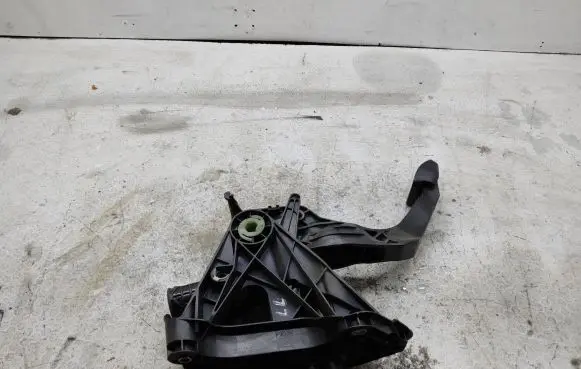Clutch pedal