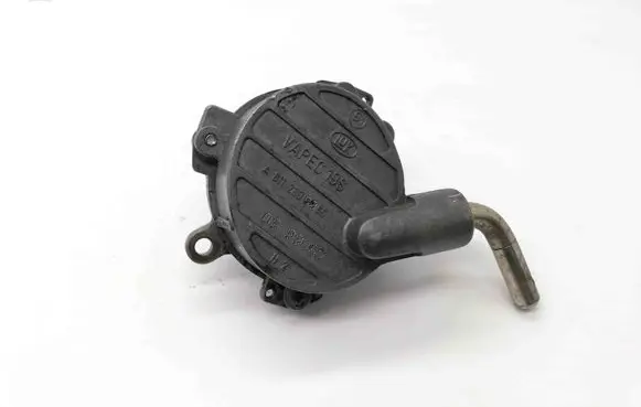 Mercedes-Benz E W210 Vacuum pump A6112300065