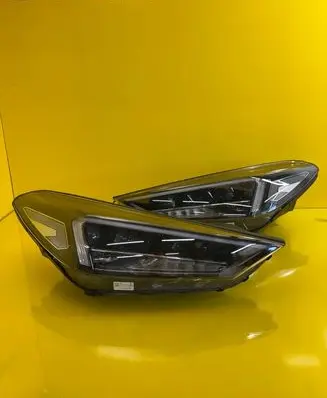 Hyundai Tucson TL Headlight/headlamp 92101D7700
