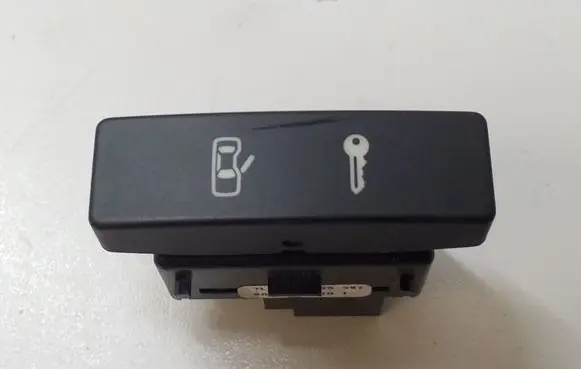 Volkswagen Touareg I Central locking switch button 7L6962125