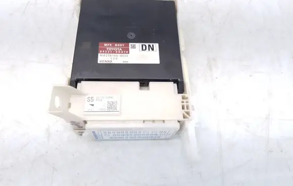 Toyota Yaris Central body control module 892210D870 MB2381008010 8273052K40