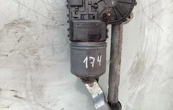 Mazda 3 I Front wiper linkage and motor