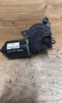 Mazda 323 Wiper motor 8492000951