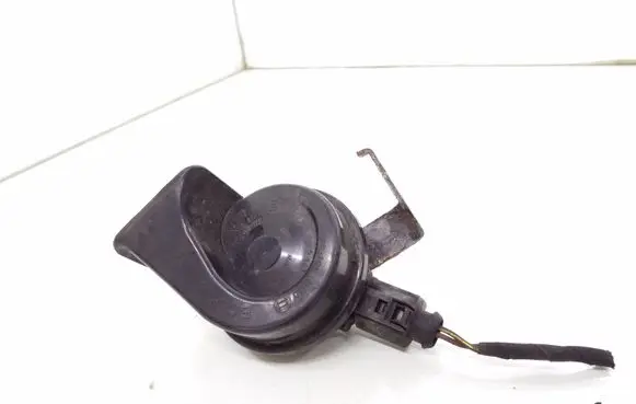 Audi A3 S3 A3 Sportback 8P Horn signal CH2143