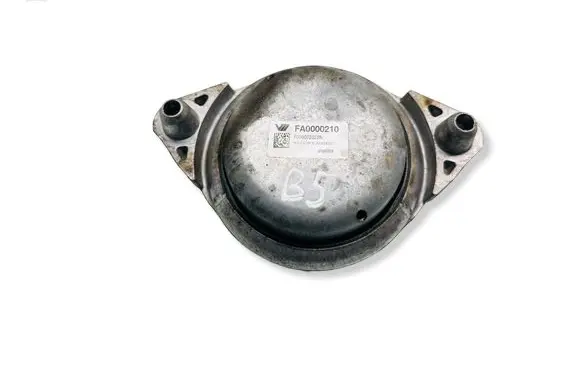Mercedes-Benz E W212 Engine mount bracket 