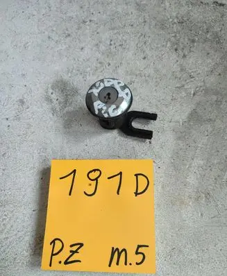Citroen Xsara Picasso Front door lock (next to the handle) 8374298