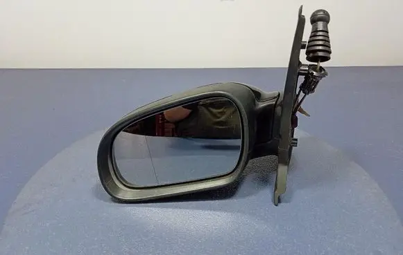 Front door electric wing mirror