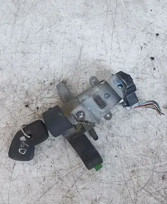 Volvo S60 Ignition lock 8626324