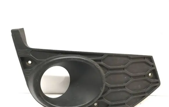 Iveco Daily 6th gen Front fog light trim/grill 5801562215
