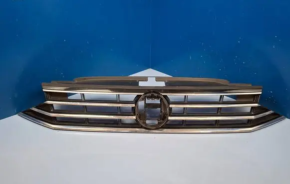 Volkswagen PASSAT B8 Front bumper upper radiator grill 3G0853651DJ 3G0853651DE