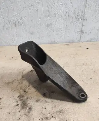 Audi A6 S6 C6 4F Engine mounting bracket 4F0199307N