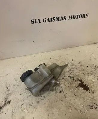 Volkswagen Golf III Master brake cylinder 033508-8276