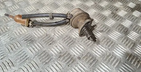 Opel Rekord E2 Mechanical fuel pump 720971555 720971555046