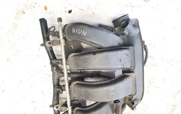 Chrysler Neon I Intake manifold 04777379