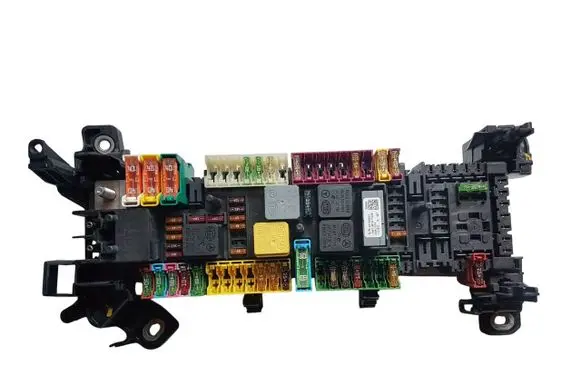 Mercedes-Benz A W176 Fuse box set A2465400340 01158021