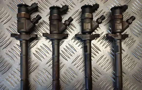 Citroen Berlingo Fuel injectors set 0445110311