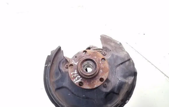Audi A4 S4 B7 8E 8H Rear wheel hub spindle/knuckle 8E0927807G