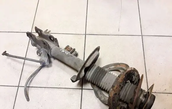Infiniti FX Front shock absorber/damper NOCODE