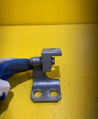 Alfa Romeo Giulietta Rear door upper hinge 