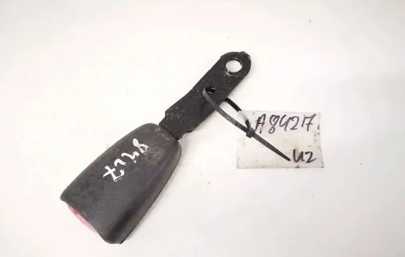 Mitsubishi Space Star Rear seatbelt buckle
