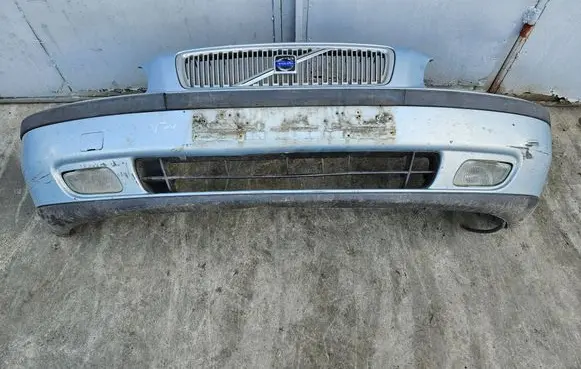 Volvo V70 Front bumper