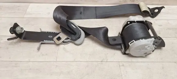 Honda FR-V Rear seatbelt 6090766 E40436076 0436076