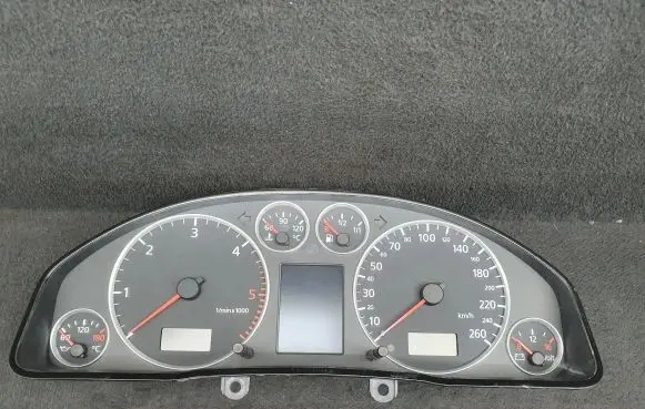 Audi A6 S6 C5 4B Speedometer (instrument cluster) 4B0920933G