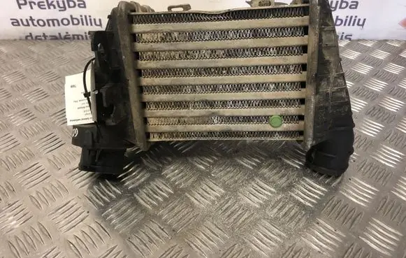 Volkswagen Golf III Intercooler radiator 07272270000