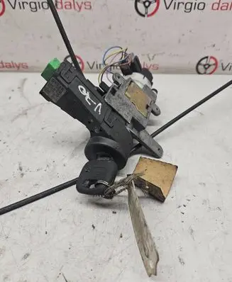 Volvo V70 Ignition lock 8626324 16184