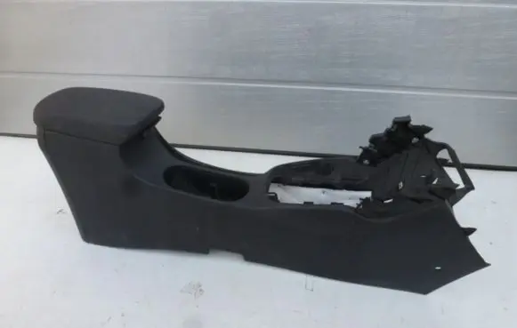 Hyundai Kona I Center console