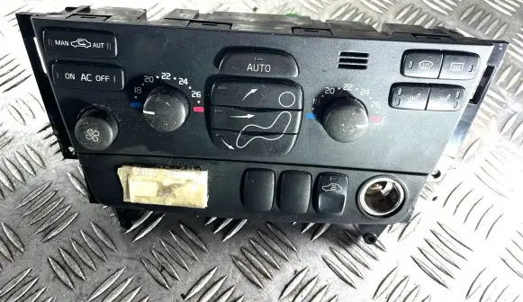 Volvo XC70 Climate control unit 30746022