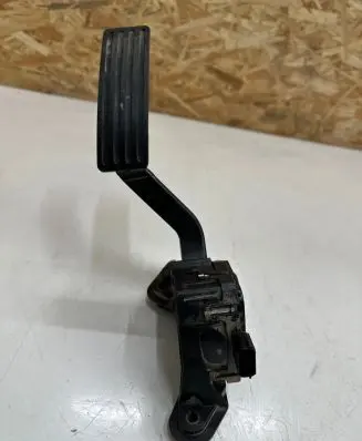 Ford Ranger Accelerator throttle pedal AB399F836AC J0217A1822