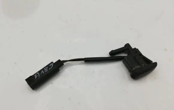 BMW 1 E81 E87 Windshield washer spray nozzle 61667110851 7110851