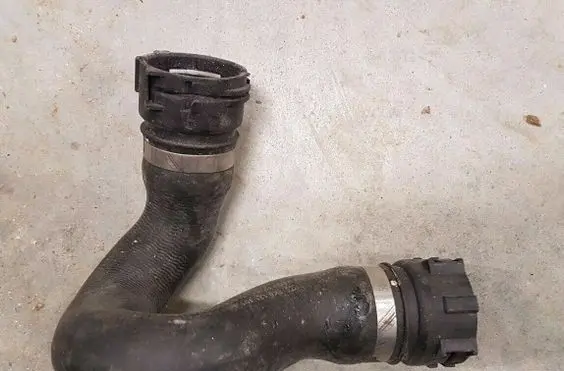 Audi A4 S4 B8 8K Engine coolant pipe/hose 8K0121101J