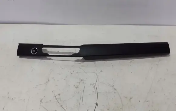 KIA Niro Dashboard center trim panel 