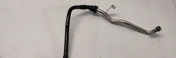 Volvo XC40 Engine coolant pipe/hose 32208400
