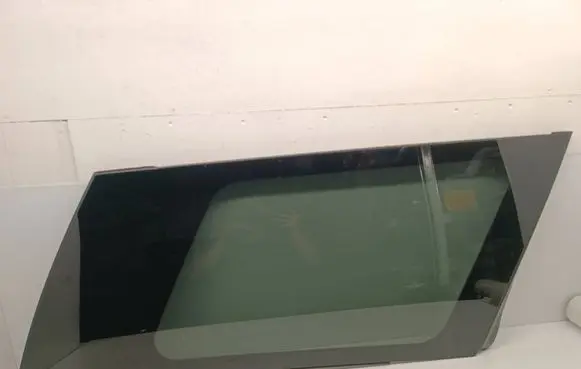 Mitsubishi Grandis Rear side window NSGM3198 43R005844