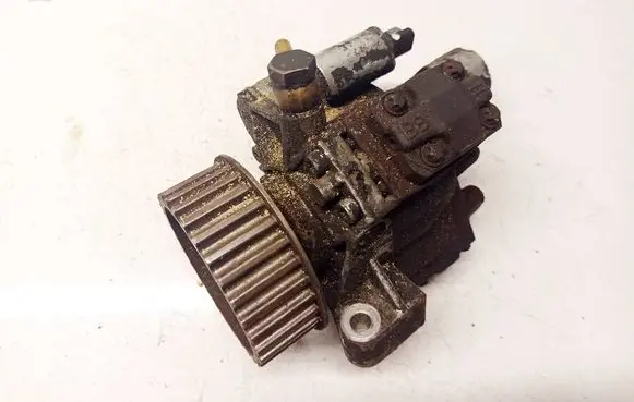 Nissan Qashqai Fuel injection high pressure pump 8200821184