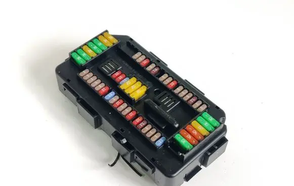 BMW X6 F16 Fuse module 9316568