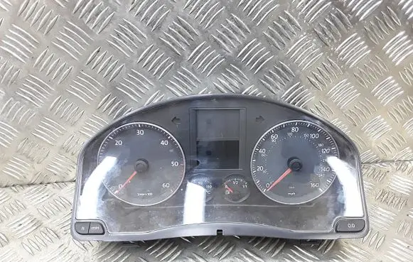 Volkswagen Golf Plus Speedometer (instrument cluster) 1K0920964B