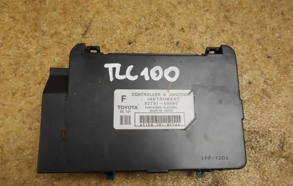 Toyota Land Cruiser (J100) Other control units/modules 8279160060