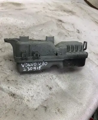 Volvo S90, V90 Vacuum air tank 31339809