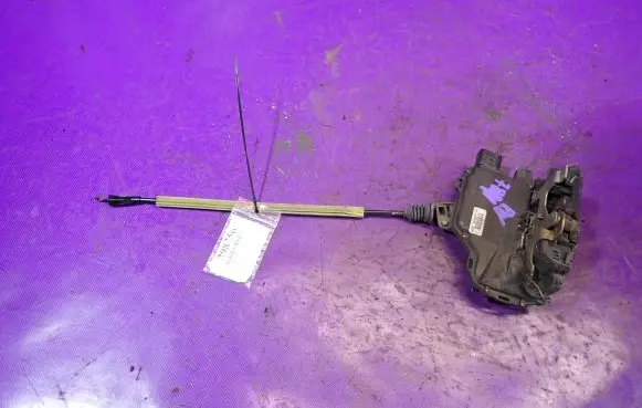 Seat Toledo II (1M) Front door lock 3B1837016AD