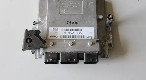 Ford C-MAX I Engine control unit/module 7M5112A650VC