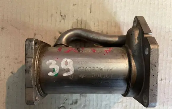 Renault Kangoo I EGR valve cooler 8200729078 301107