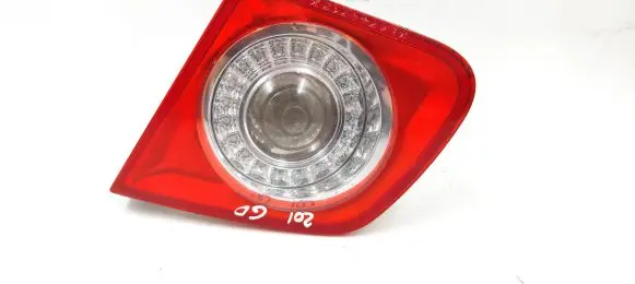 Volkswagen Jetta V Tailgate rear/tail lights 1K5945294
