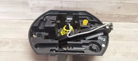 Peugeot 308 Tool set 