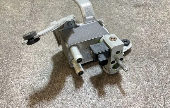 Ford Mach-E I Air conditioning (A/C) expansion valve LJ9H10C708AE